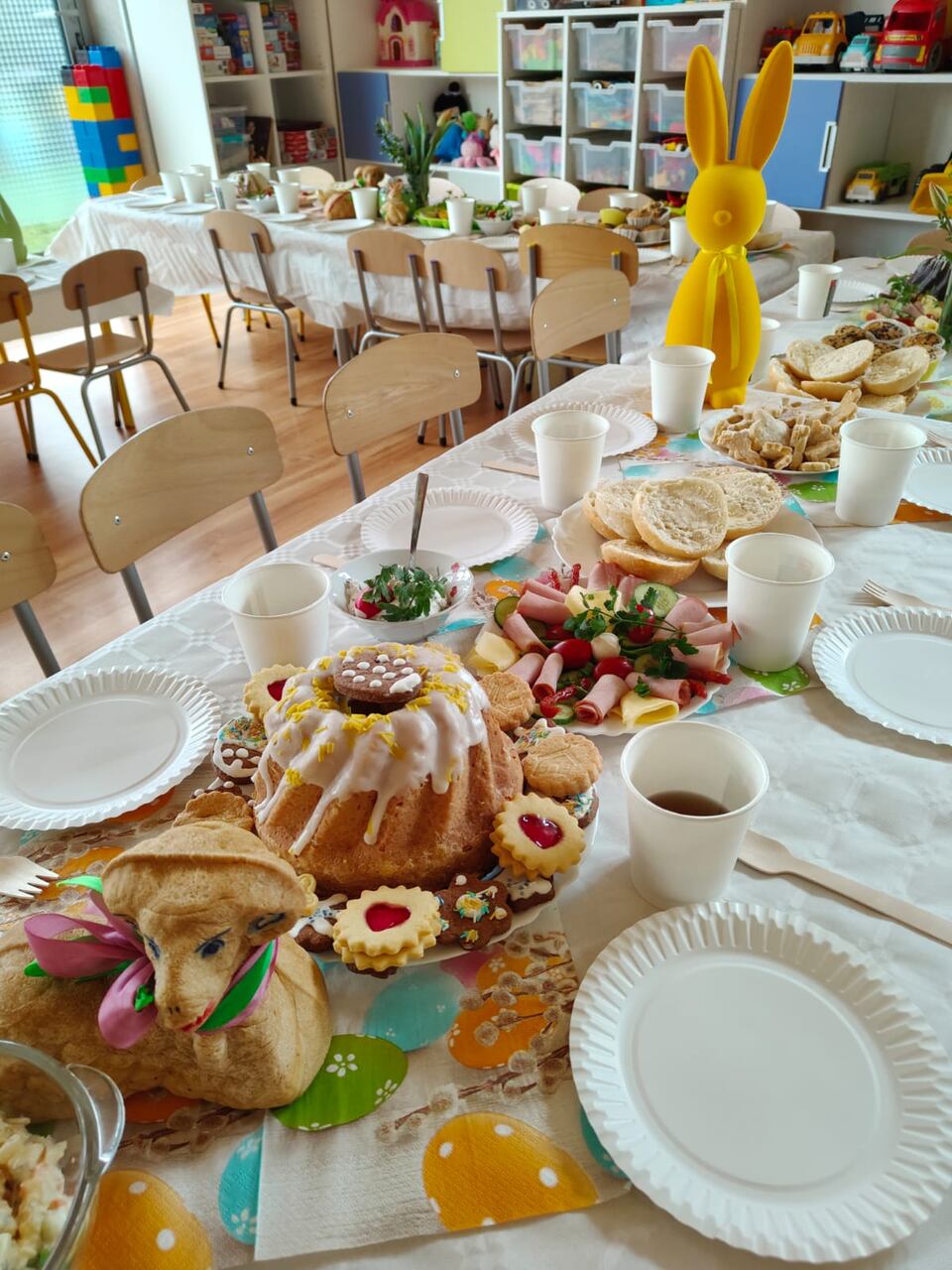 sniadanie wielkanocne 2026 11 20260406 1598128452