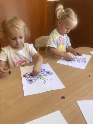 kolorowe wakacje kolor rozowy 4 20250802 1839625182